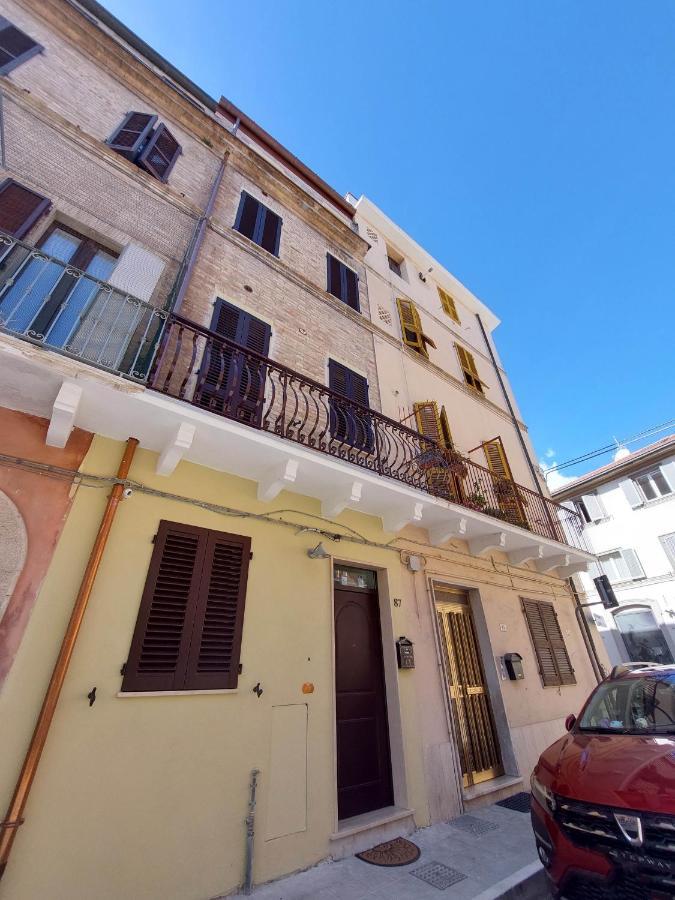 Affittacamere Casa Lilibet San Benedetto del Tronto Eksteriør billede